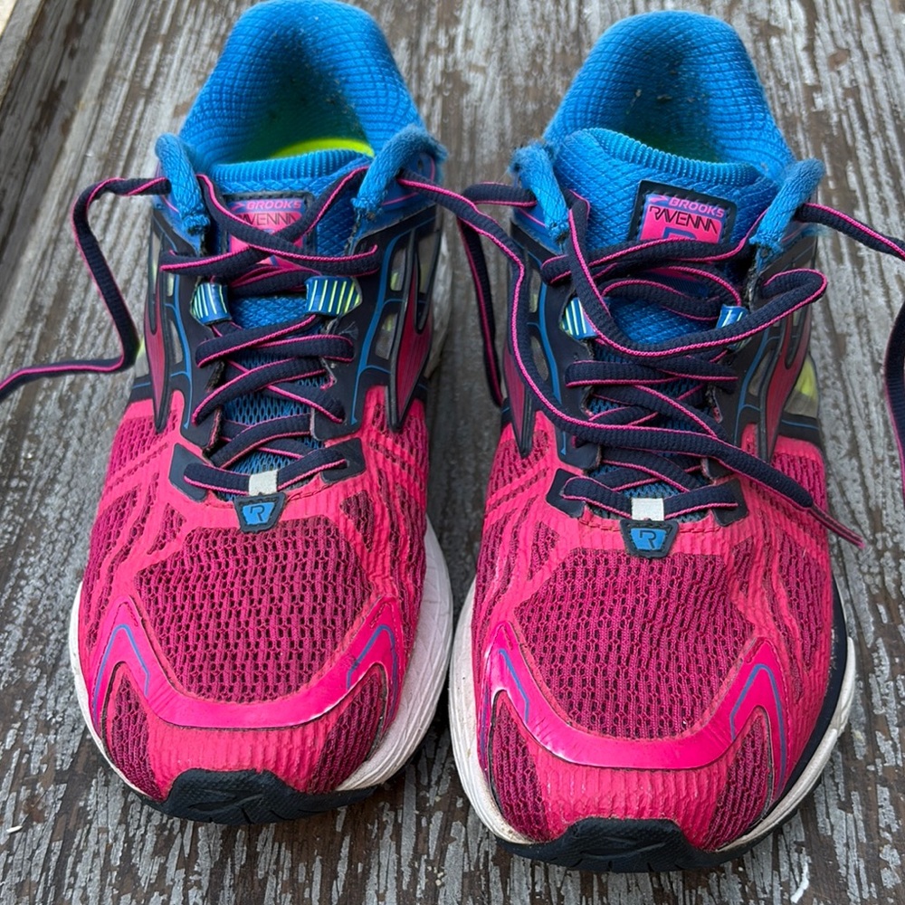 Brooks Pink and Blue Athletic Running Shoes